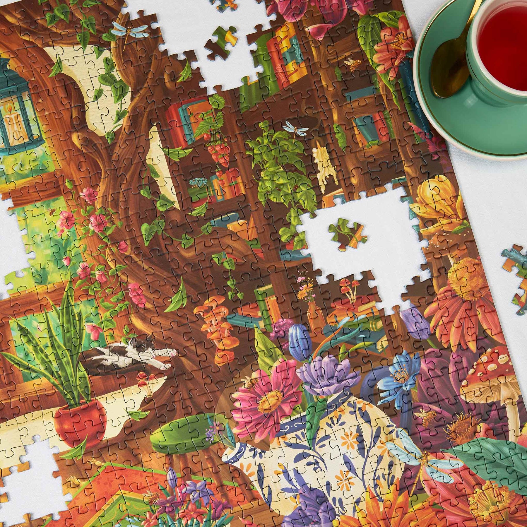 Petals & Pages - 1000 Piece Puzzle